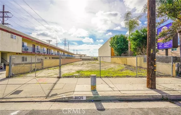 Bellflower, CA 90706,8826 Artesia BLD