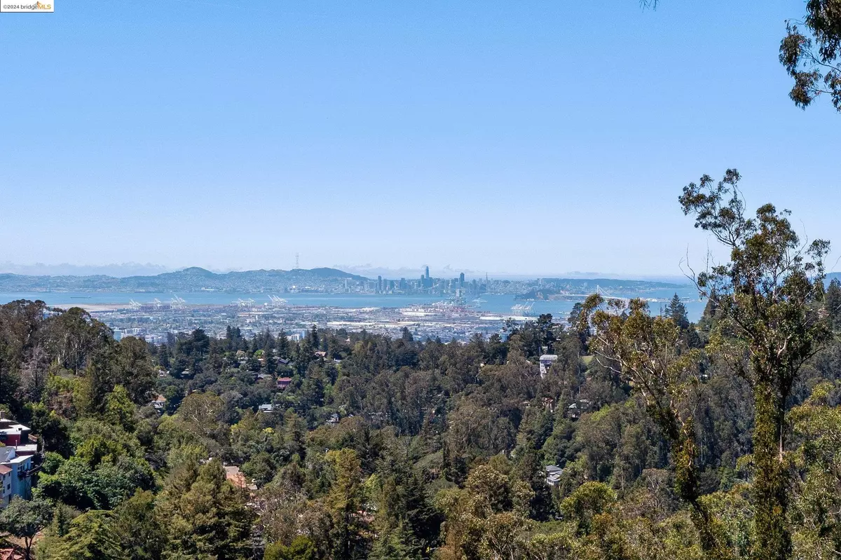 Oakland, CA 94611,88 Oakwood Ct