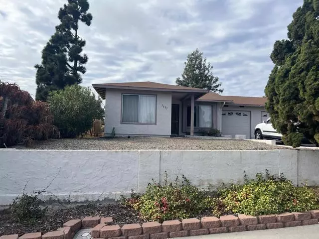 1623 Peacock Blvd, Oceanside, CA 92056