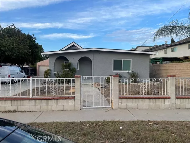 5009 W 7th ST, Santa Ana, CA 92703