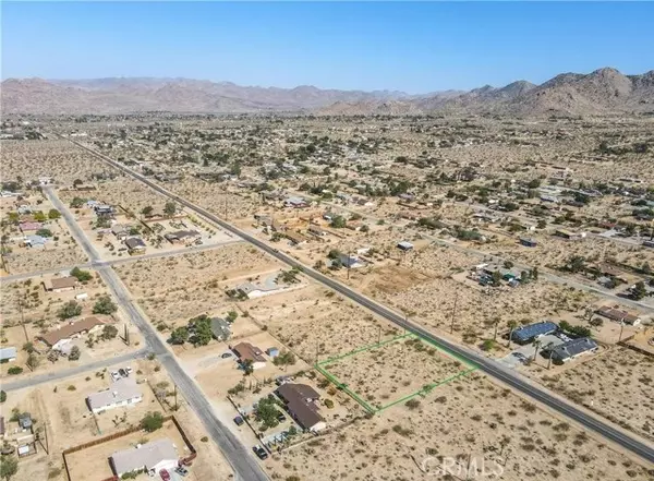 Joshua Tree, CA 92252,60206 Alta Loma DR