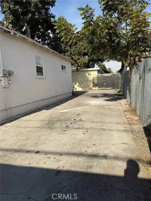 Los Angeles, CA 90002,1234 E. 87th PL