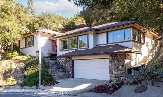 2541 Sleepy Hollow DR, Glendale, CA 91206