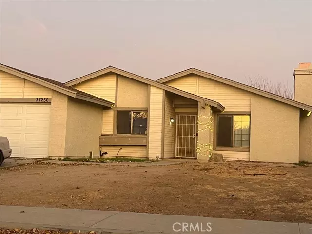 37250 28th St East, Palmdale, CA 93550