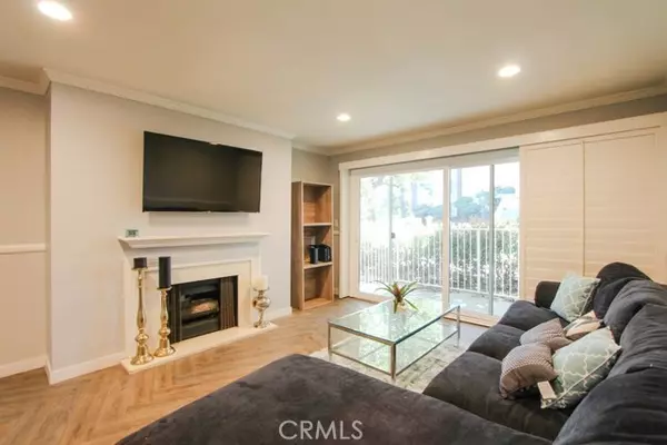 200 Mcneil LN 102, Newport Beach, CA 92663