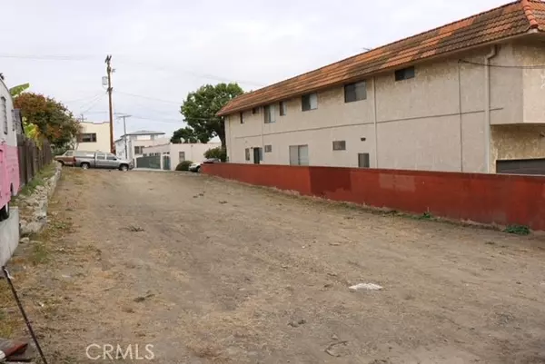 879 W 18th ST, San Pedro, CA 90731