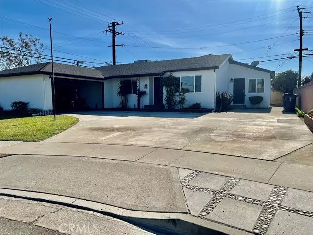 Huntington Beach, CA 92647,6472 Brown CIR