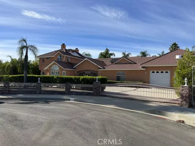 Redlands, CA 92374,693 Bradbury DR