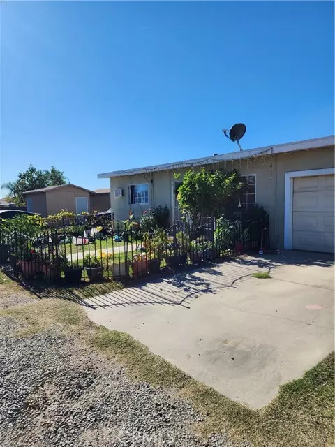 Fontana, CA 92335,17191 Orange WAY