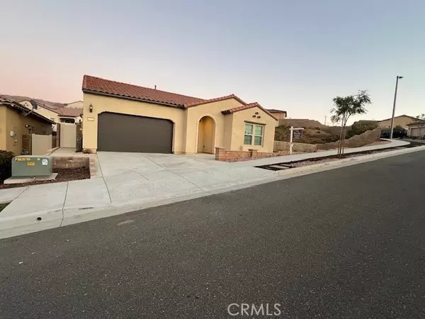 Corona, CA 92883,24280 Crestley DR