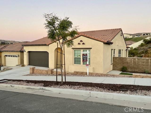 Corona, CA 92883,24280 Crestley DR