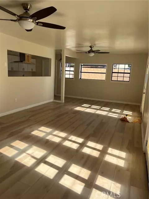 Huntington Beach, CA 92649,5122 Linda CIR