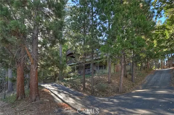 Lake Arrowhead, CA 92352,762 Zurich DR