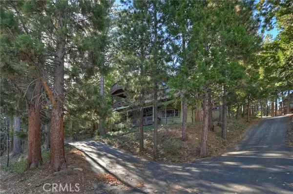 Lake Arrowhead, CA 92352,762 Zurich DR