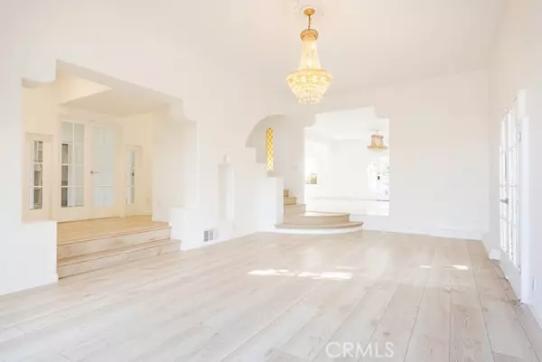 Santa Monica, CA 90402,710 Adelaide PL