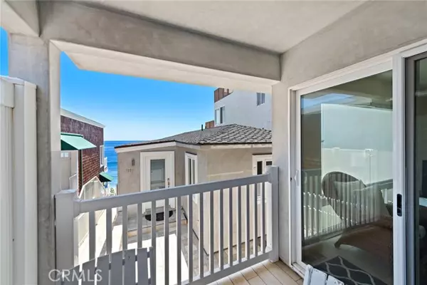 Laguna Beach, CA 92651,1055 Gaviota DR