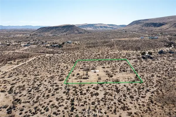 55625 Luna Vista LN, Yucca Valley, CA 92284