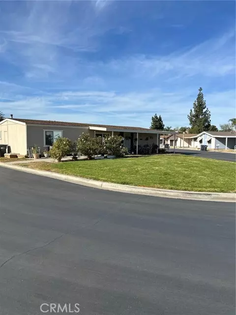 Corona, CA 92879,13381 Magnolia AVE 127