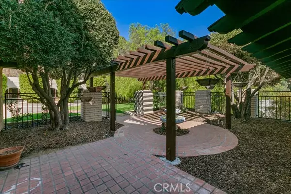 Glendale, CA 91202,652 Robin Glen DR