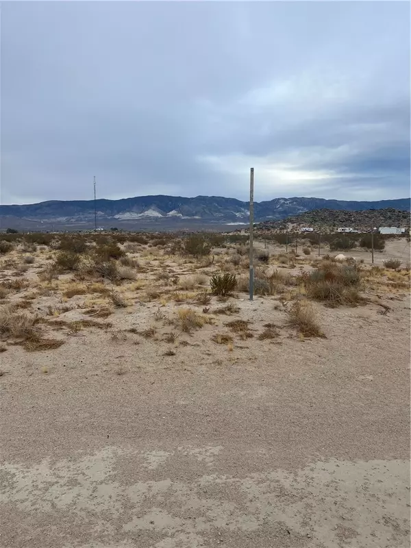 Lucerne Valley, CA 92356,5 Rodeo RD