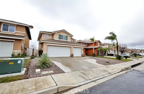 14749 Saddlepeak DR, Fontana, CA 92336