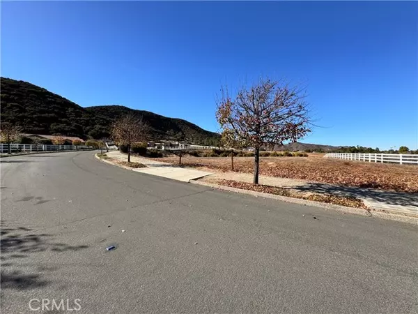 42782 Calle Ortega, Murrieta, CA 92562