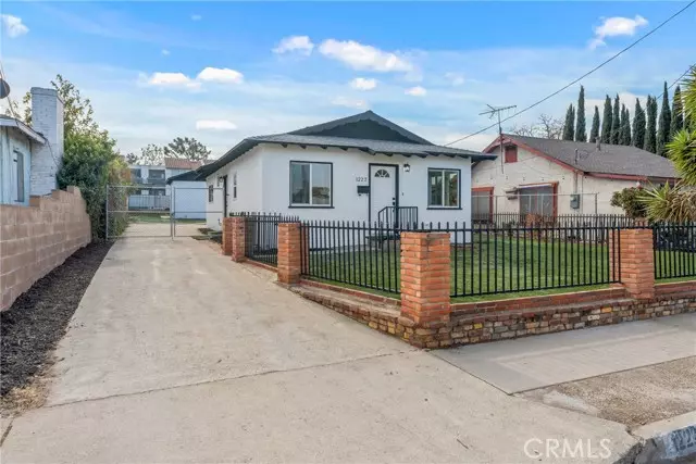 Corona, CA 92882,1222 E ST