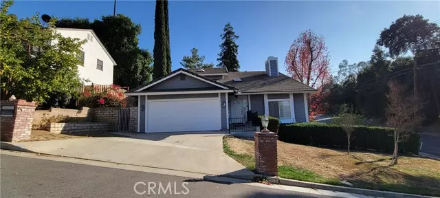 1021 La Hermosa DR, Redlands, CA 92373