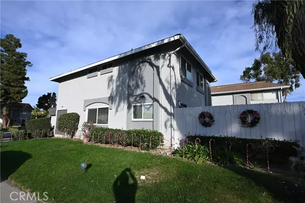 19774 Bromley LN, Huntington Beach, CA 92646