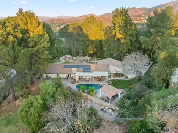 Canyon Country, CA 91387,15838 Falconrim DR