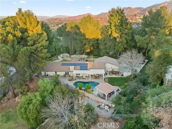 Canyon Country, CA 91387,15838 Falconrim DR