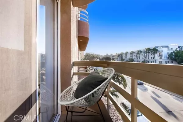 Los Angeles, CA 90048,8614 Burton WAY Penthouse 1