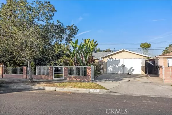 2709 W Saint Gertrude PL, Santa Ana, CA 92704