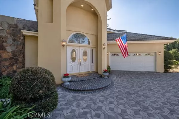 La Habra Heights, CA 90631,948 Reposado DR