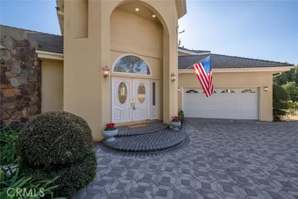 La Habra Heights, CA 90631,948 Reposado DR