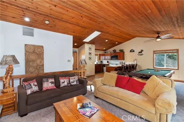 Big Bear Lake, CA 92315,1134 Siskiyou DR