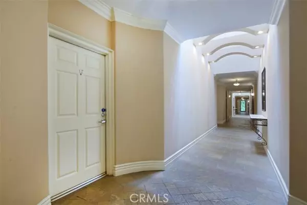 Sherman Oaks, CA 91423,4360 Ventura Canyon AVE 12