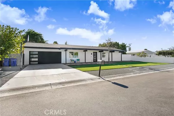 3010 Chuperosa RD, Palm Springs, CA 92262