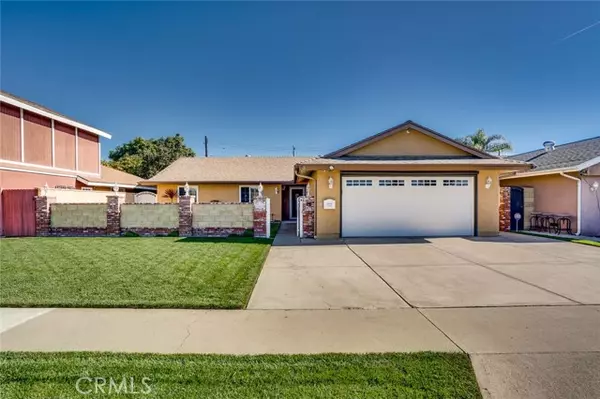 Huntington Beach, CA 92647,16422 Lakemont LN