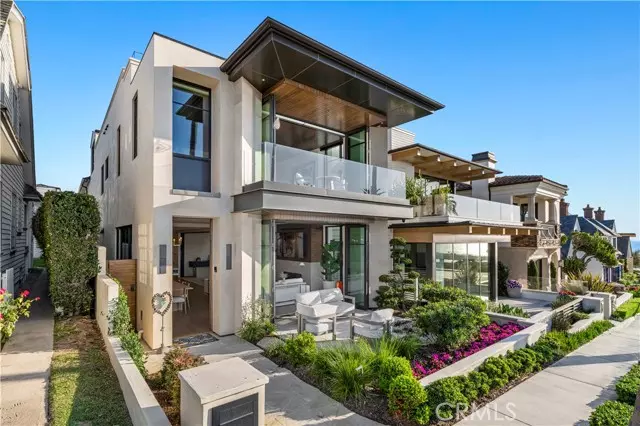 212 Goldenrod AVE, Corona Del Mar, CA 92625