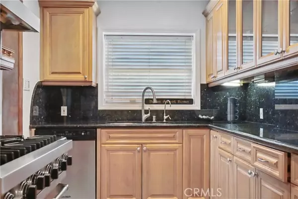 Sylmar, CA 91342,13384 Foothill BLD