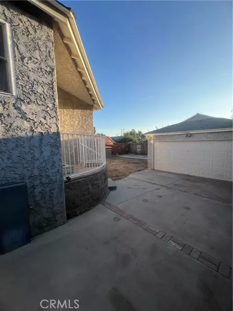 Sylmar, CA 91342,13384 Foothill BLD