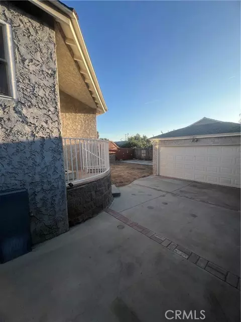 Sylmar, CA 91342,13384 Foothill BLD