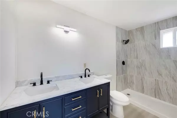 Adelanto, CA 92301,19665 Grey Mountain RD