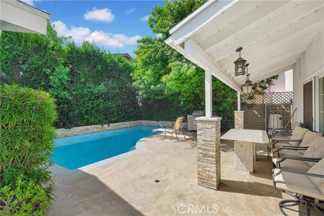 Sherman Oaks, CA 91401,13330 Killion ST