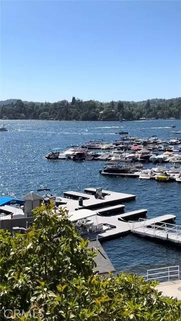 28833 Manitoba DR, Lake Arrowhead, CA 92352