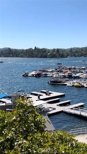 28833 Manitoba DR, Lake Arrowhead, CA 92352