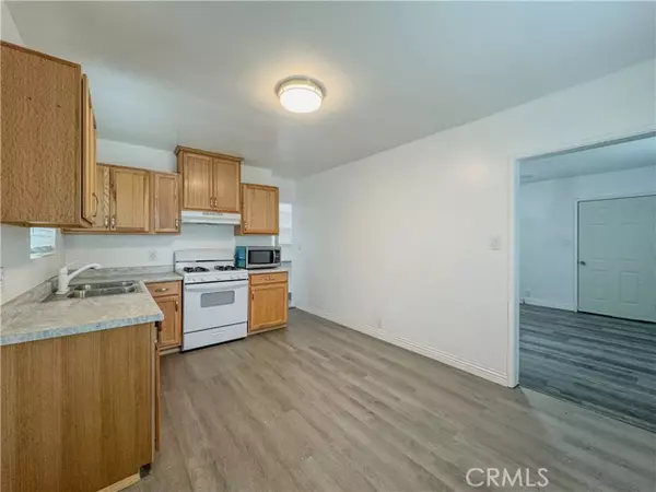 Carson, CA 90810,2598 E Carson ST