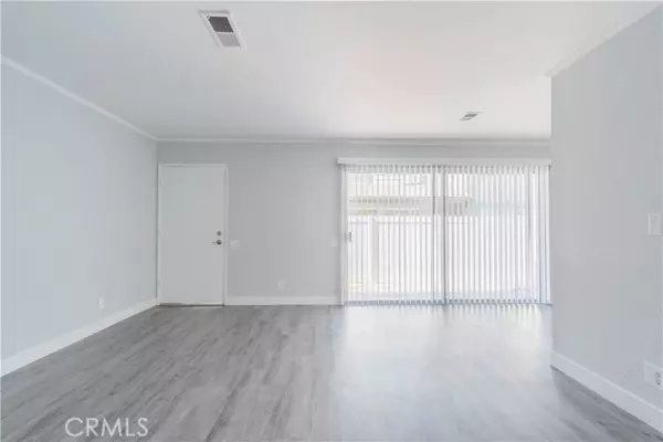 Yorba Linda, CA 92886,6473 Horse Shoe LN 6