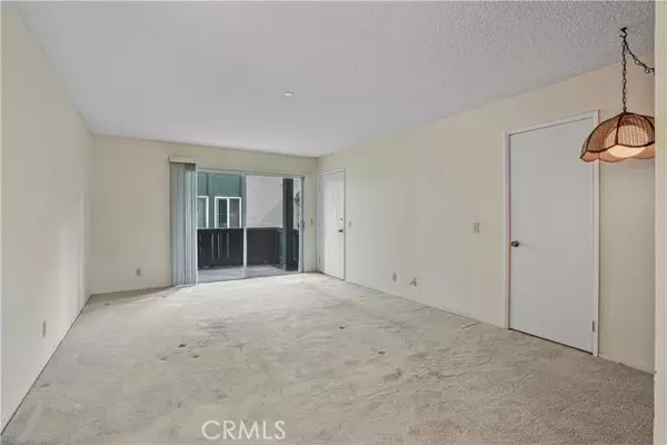 Lake Forest, CA 92630,23282 Orange AVE 7